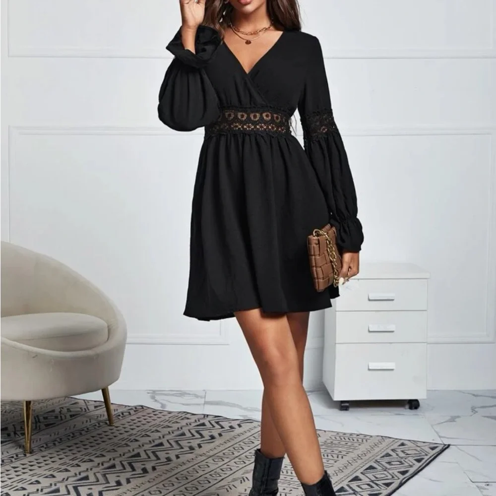 Luxe burgundy lace insert flounce sleeve dress - Picture 6 of 10